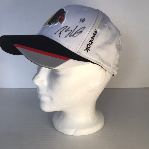 Reebok Youth Chicago Blackhawks SIGNED by Patrick Sharp #10 (2014) - Picture 2 of 9